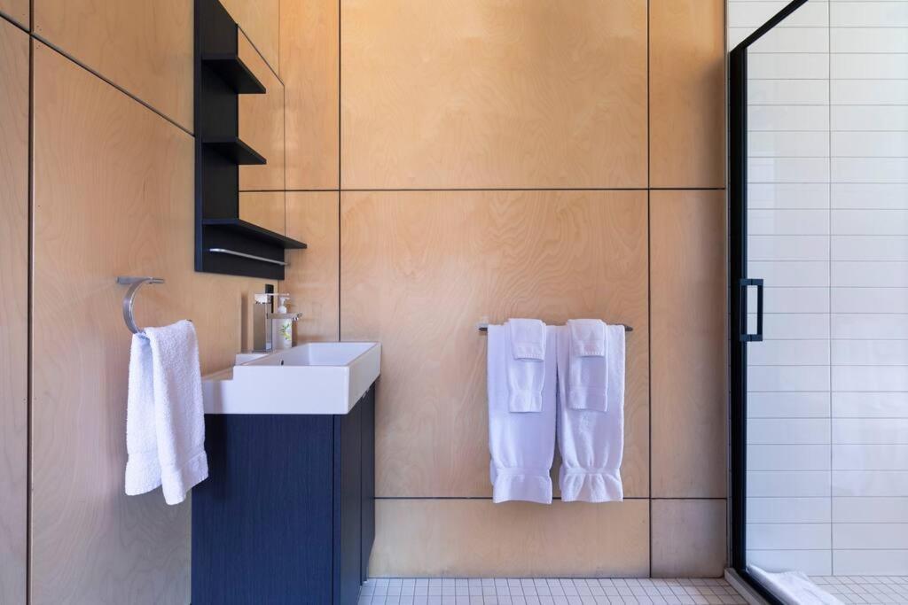 Cabin Sutton 252 - En Harmonie Avec La Nature! Βίλα Εξωτερικό φωτογραφία