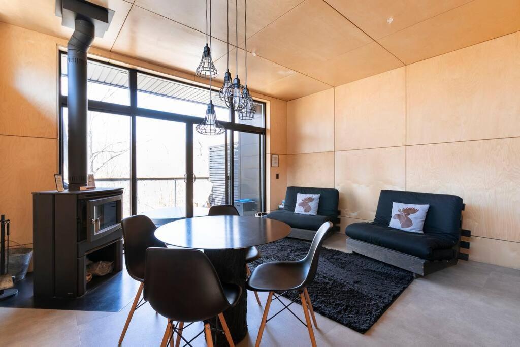 Cabin Sutton 252 - En Harmonie Avec La Nature! Βίλα Εξωτερικό φωτογραφία